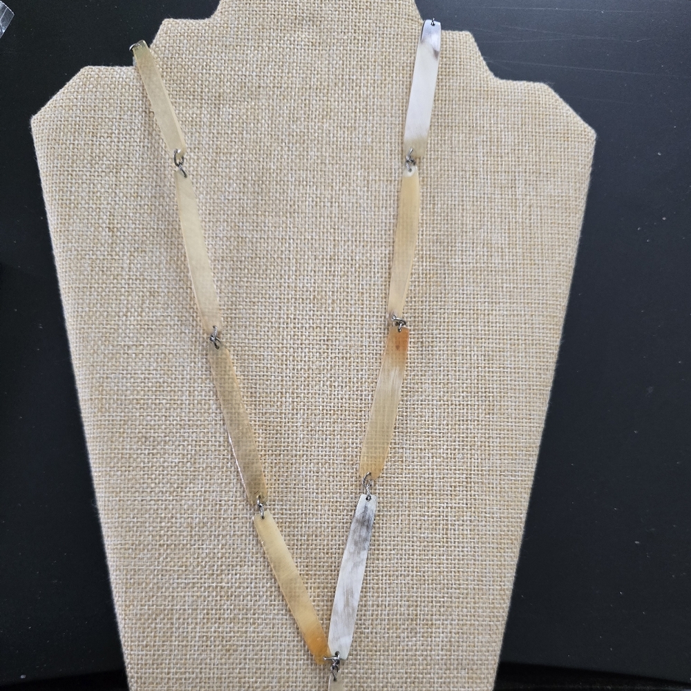 Elegant Gold and Silver Color Necklace